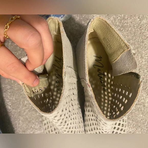 Matisse Indie Bone Gray/White Suede Leather Cutout Ankle Booties - Picture 7 of 14